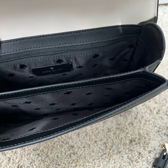 Kate Spade NWOT has two separate straps that came with it. - Picture 2 of 4